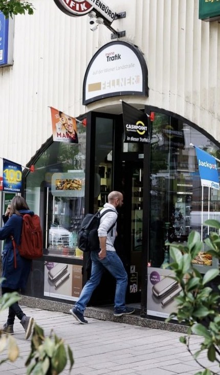 Entrance of Tabakfachgeschäft Stefan Fellner on Landstraßer Hauptstraße in Vienna